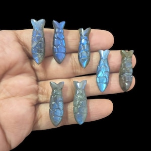 100 % natural Labradorite Fish Bead,Carved fish bead, Fish design carving, Hand carved fish, Blue Flashy fish, 25 by 7 MM Size bead