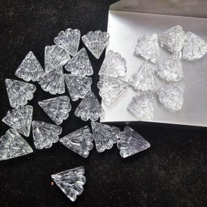100% natürlicher Kristallquarz geschnitzte Schale, Schnitzschale, Handschnitzerei, Kristallschnitzerei, Kristallschale, Charmeschmuck, lose Edelsteine 18 x 10 MM
