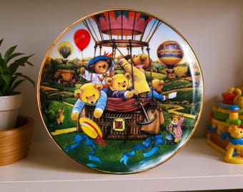 Plato de osito de peluche Carol Lawson – Porcelana de reliquia Franklin Mint