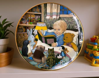 Plato coleccionable Carol Lawson vintage de 1981 "Storytime" / Plato decorativo de arte infantil