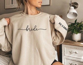 Cadeau personnalisé pour la mariée, sweat-shirt pour la mariée, chiffres romains, cadeau de fiançailles à manches coeur, cadeau de shower de mariage unique, date spéciale