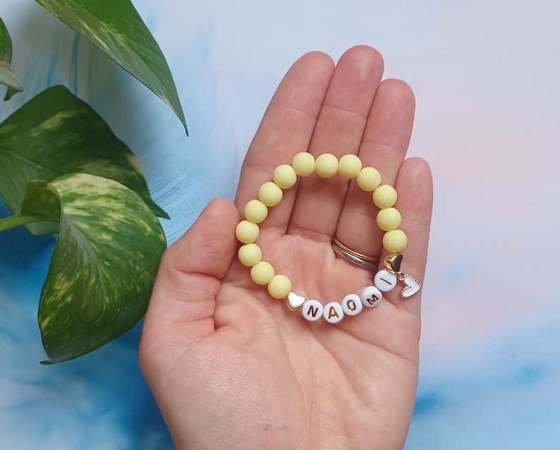 Bracelet personnalisé pour enfant, Bracelet à breloques coeur, Bracelet personnalisé pour enfant, Bijoux pour tout-petit, Bracelet prénom, Mode cadeau pour enfant Yellow