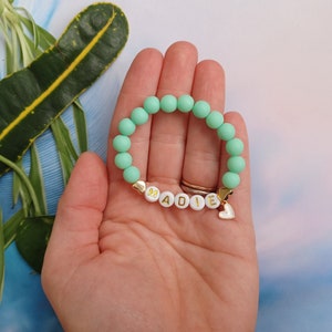 Bracelet personnalisé pour enfant, Bracelet à breloques coeur, Bracelet personnalisé pour enfant, Bijoux pour tout-petit, Bracelet prénom, Mode cadeau pour enfant Green