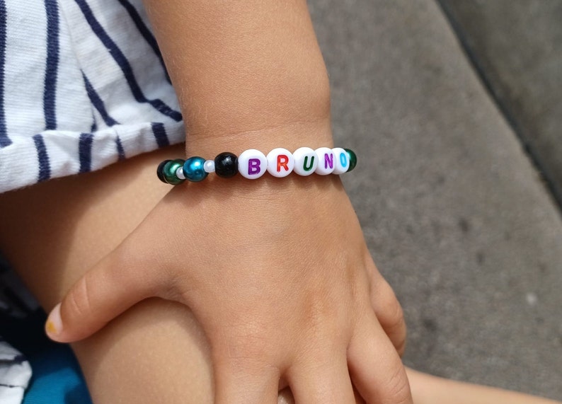 Child's Personalised Bracelet, Kids Name Bracelet, Custom child bracelet, Pearl band, Kids Party Gift, Jewellery For Toddlers, Kids ID band zdjęcie 7