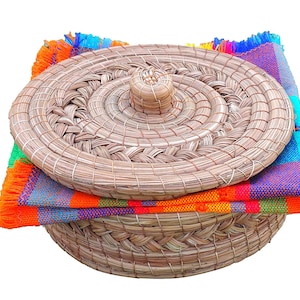 MEXTEQUIL - Authentic Mexican Tortilla Warmer Basket - Pine Needle Handwoven with Handloomed Cloth (8 inches)