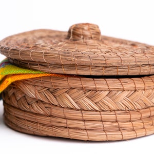 MEXTEQUIL - Authentic Mexican Tortilla Warmer Basket - Pine Needle Handwoven with Handloomed Cloth (10 inches)