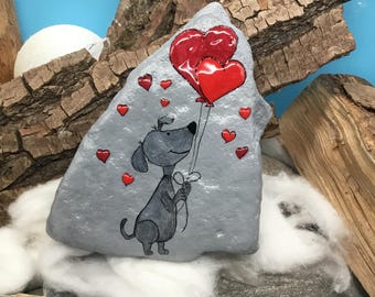 A dog in love / Your Dog in Love with 3D effects, hand-painted and immortalized on a natural stone/river stone