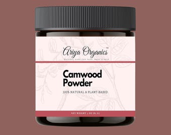 Puede incluir: Un tarro de vidrio con tapa negra y una etiqueta blanca. La etiqueta dice "Ariya Organics" y "Camwood Powder". La etiqueta también dice "100% Natural & Plant-Based" y "Peso neto 1 oz (85 g)".