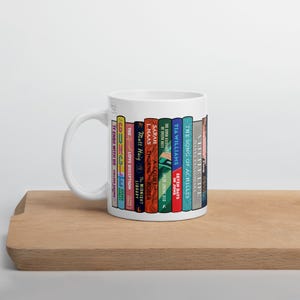 BookTok / Bookstagram Lieblingsbuch Tasse, Tasse mit Lieblingsbuchrücken