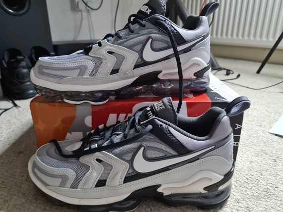 wolf grey vapormax evo