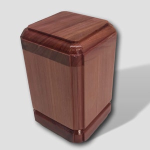 Red Cedar Small Keepsake Urn