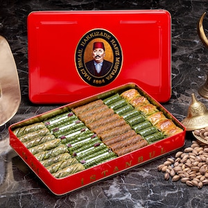 Baklava, Premium Pistachio Baklava Assortment (XL Metal -Tin Box), Hafiz Mustafa 1864 Istanbul, Daily and Freshly Made Sweet, Treat