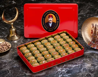 Baklava, Pistachio Belle Kiss Baklava (Metal - Tin Box), Hafiz Mustafa 1864 Istanbul, Daily and Freshly Made Sweet, Treat, Dessert