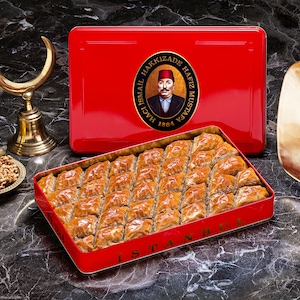 Baklava, Home-Made Style Walnut Baklava (Metal - Tin Box), Hafiz Mustafa 1864 Istanbul, Daily and Freshly Made Sweet, Treats