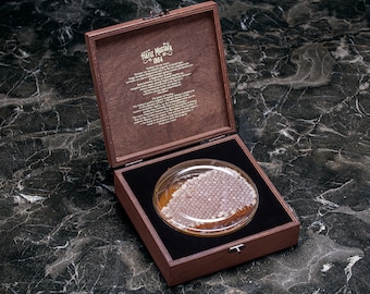 BITLIS&#39;s or PERVARI&#39;s Organic Special Anatolian Honeycomb in Wooden Box, Hafiz Mustafa 1864 Istanbul, Turkish Sweets and Treat, Turkey