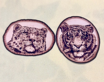 Klistermärken med vedeldade stora katter | Snöleopard, Tiger, Katter, Pyrografi