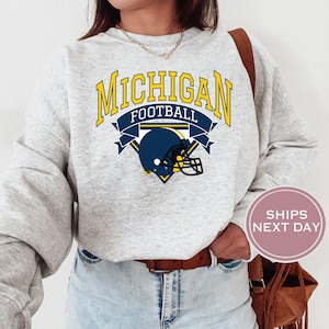 Michigan Football Sweatshirt, Vintage Michigan Crewneck, Retro Michigan Sweatshirt, Michigan Varsity Sweatshirt, Michigan Long Sleeve