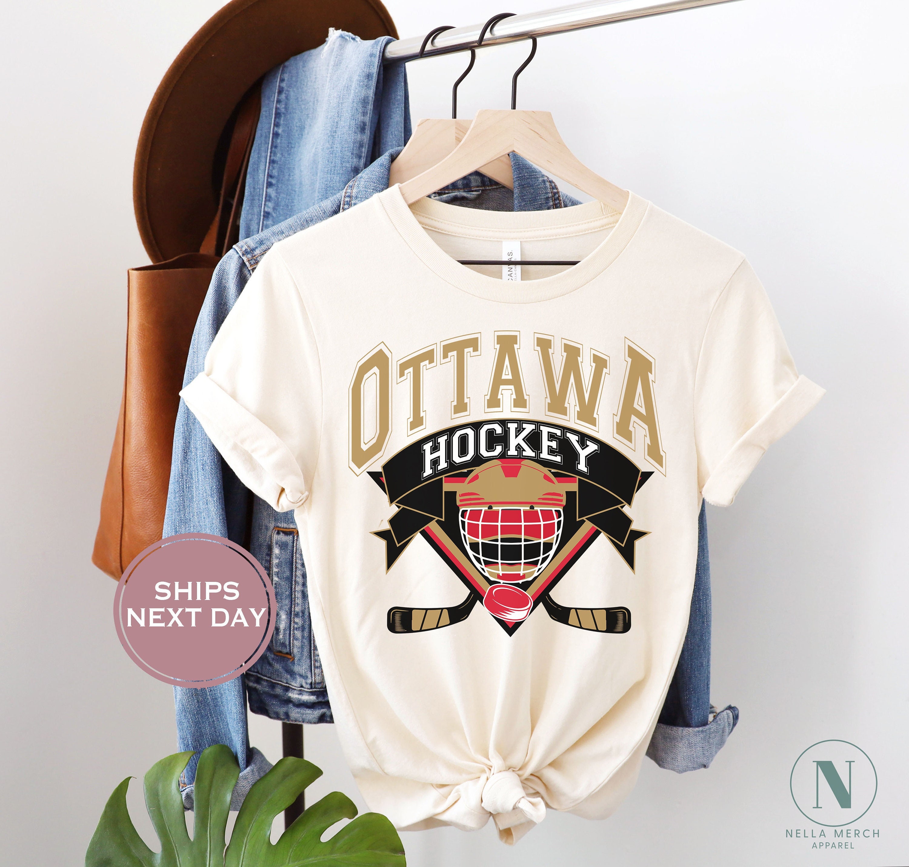 Ottawa Senators Tshirt Mens Small Red Logo Hockey NHL Canada
