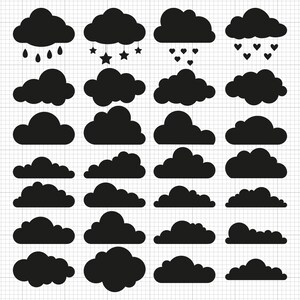 Op de afbeelding: Een set van 24 zwarte wolkillustraties. De wolken zijn in verschillende vormen en maten. Sommige wolken hebben regendruppels, harten of sterren die eraan hangen.