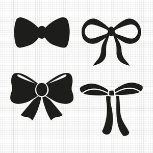 K&ouml;nnte beinhalten: Vier schwarze Schleifendesigns. Die erste Schleife ist eine einfache Fliege. Die zweite Schleife ist eine klassische Schleife mit zwei Schleifen und B&auml;ndern. Die dritte Schleife ist eine aufwendigere Schleife mit zwei Schleifen und B&auml;ndern. Die vierte Schleife ist eine einfache Schleife mit zwei Schleifen und B&auml;ndern.