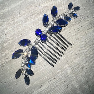Blue hair comb