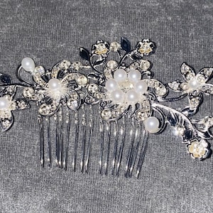 Silver hair comb