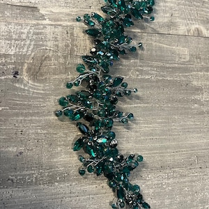 Forest green hair vine