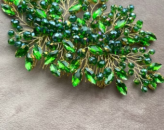 Green hair comb