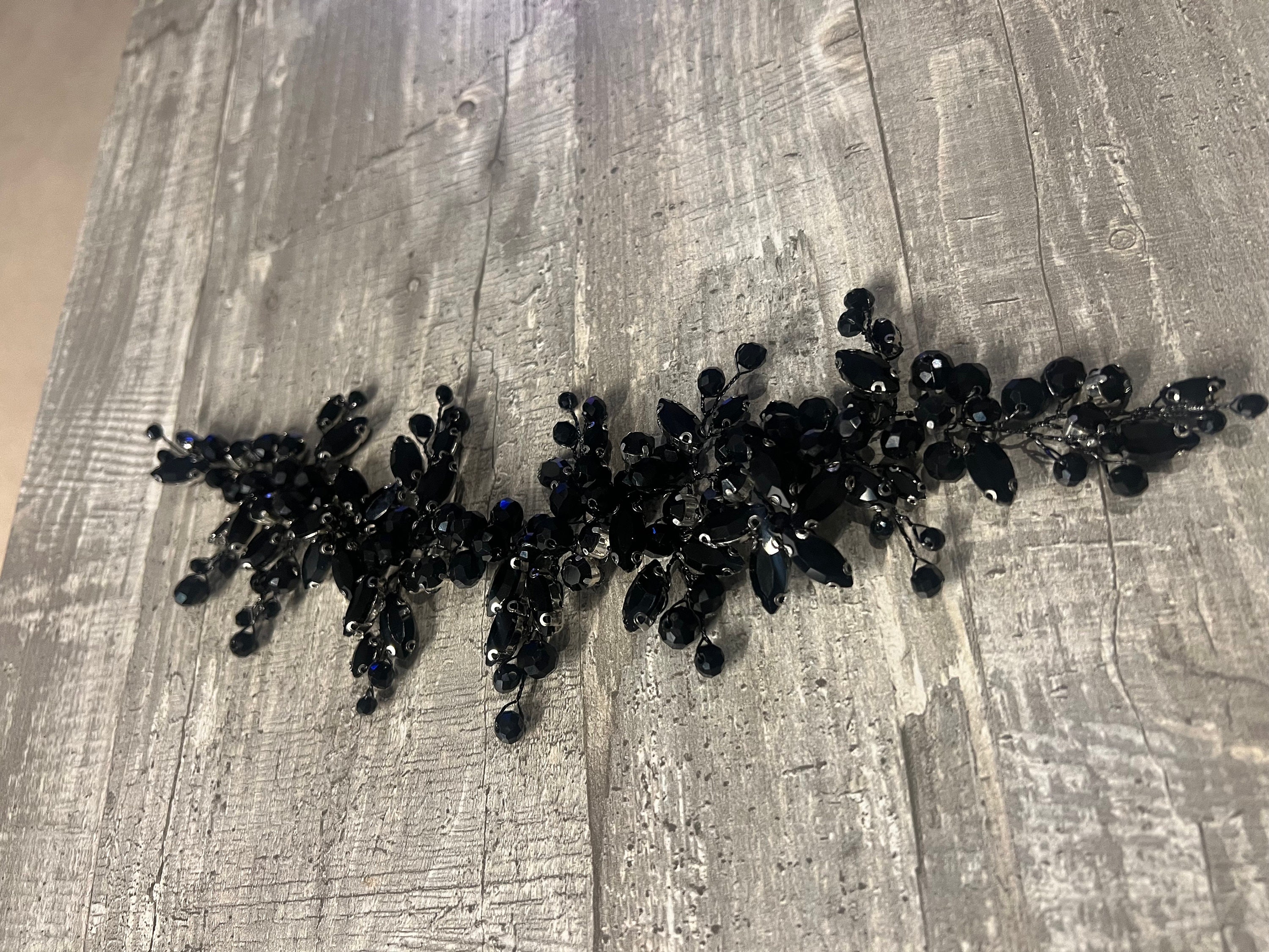 Black hair vine