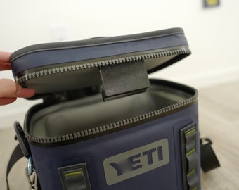 Úselo con la herramienta de secado YETI Soft Cooler