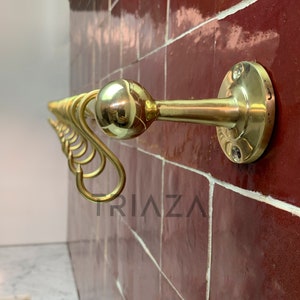 Olackerad hängande gryta och stekpanna i massiv mässing, köksstång, hängkrok, hängställ, hängande kruka, grytställningar, hängställ, krok