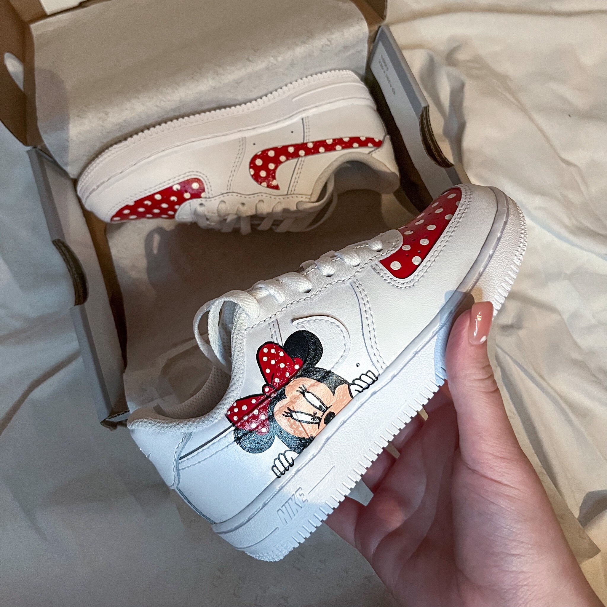 minnie mouse air force 1