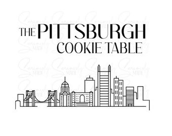 Può includere: Illustrazione in bianco e nero a linee d'arte dello skyline di Pittsburgh, che include i ponti e i grattacieli iconici della città. Il testo "The Pittsburgh Cookie Table" è sopra lo skyline.