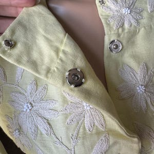 Vestido recto de lino y algodón amarillo limón bordado de Plenty Tracy Reese de Anthropologie, talla 6 imagen 14