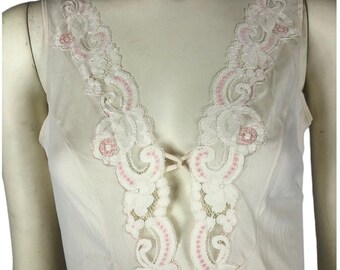 Vintage 1960's AVIAN nightgown cream with pink lace USA Made size Small