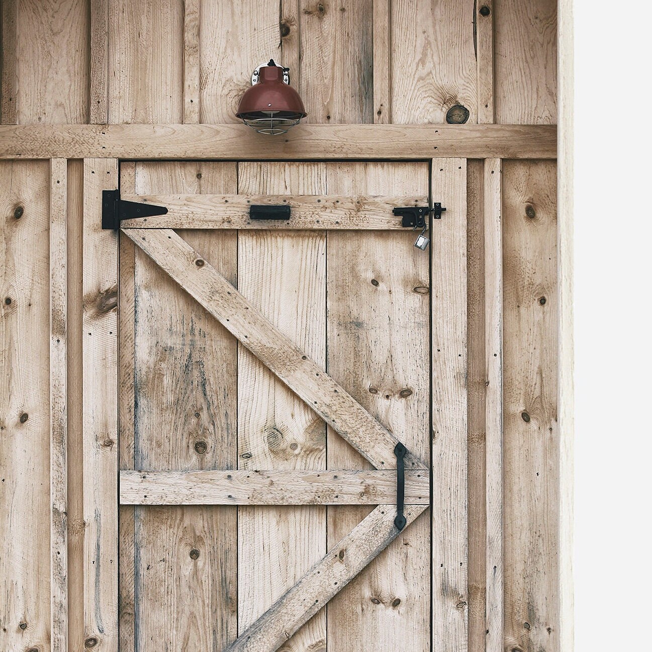 Barn Door Wall Art, Old Barn Photo, Barn Door Digital Print, Wooden