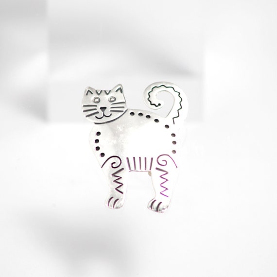 Sterling Silver Tooled Cat Brooch. - image 1