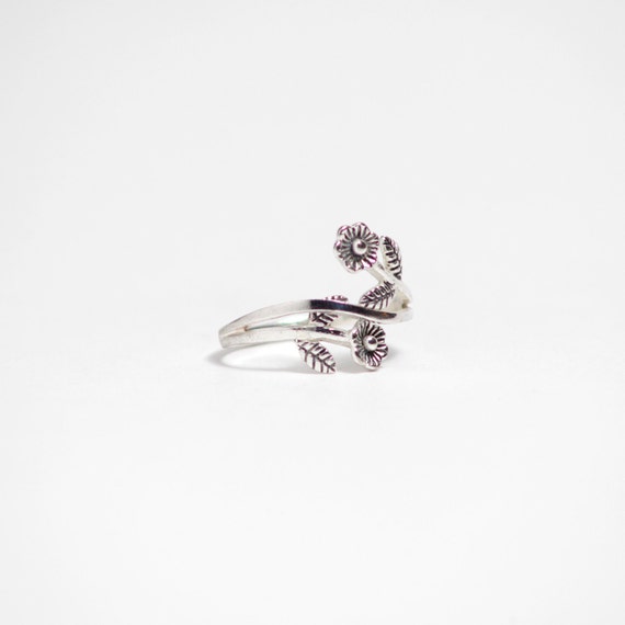 Sterling Silver Floral Ring - image 3