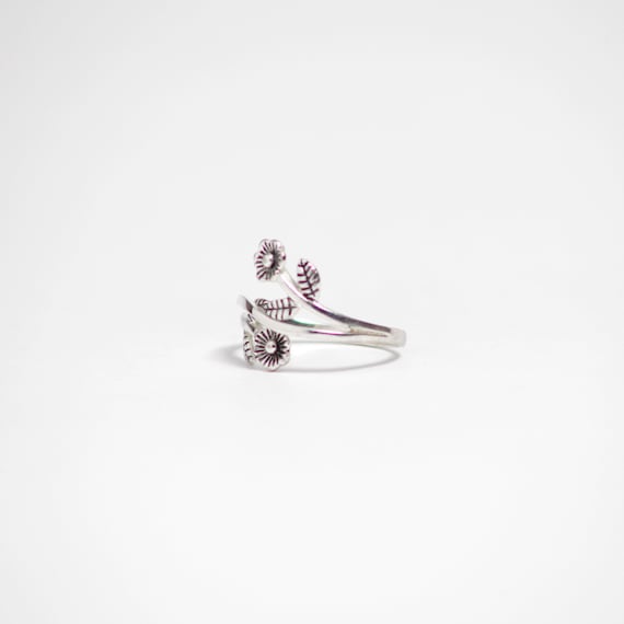 Sterling Silver Floral Ring - image 2
