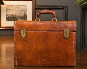Vintage Italian Calfskin Leather Briefcase by Caggiano, Florence Italy Attache Case with Key, Brown Leather, Gentleman’s Office Decor