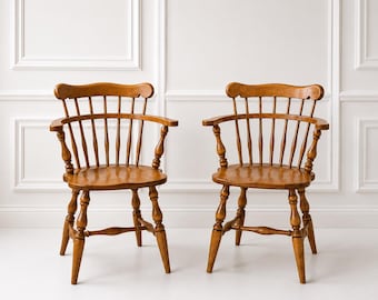 Vintage Ethan Allen Solid Maple & Birch Windsor Armchairs – Petite Early American Captain’s Chair Pair