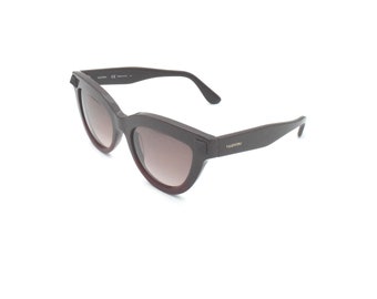 Valentino V712S-659 Rubin Scarlet Cat Eye /Grey Lens