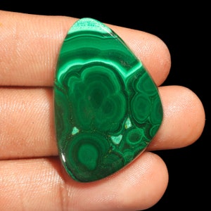 Marvellous Top Quality 100% Natural Malachite Fancy Shape Cabochon Loose Gemstone For Making Jewelry 66.20 Ct 38x28x6 mm RJ-805