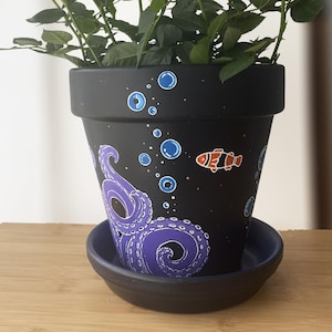 No1 - One of a kind handpainted flower potfrom the series: Planet Ocean