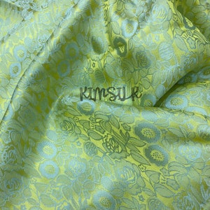FLORAL MULBERRY SILK fabric by the yard - Rose pattern - Handmade silk - Organic fiber - Gift for women - Making dress - Sewing clothes