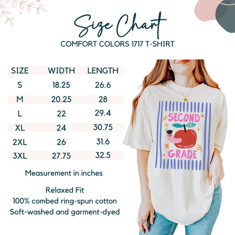 Pu&ograve; includere: T-shirt Comfort Colors 1717 color crema con grafica di una mela, verme e testo "Second Grade". La maglietta ha una tabella delle taglie con misure in pollici. La maglietta &egrave; realizzata in 100% cotone pettinato ad anello.