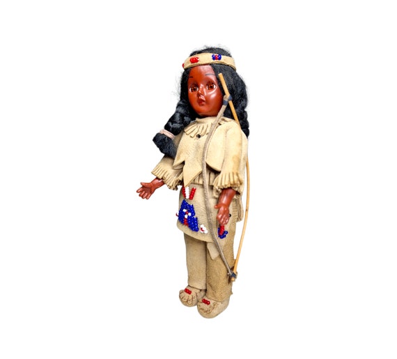 VINTAGE 1960s Native American Indian Doll, Handmade Costume Leather doll with bow, Carlson Native American Indian Doll with Sleepy Eyes