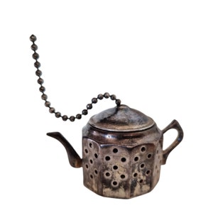 Vintage tea strainer, made in England tea strainer, Miniature Hinged Teapot Tea Infuser Strainer, gift for tea lover,