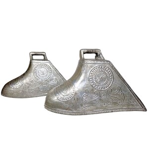Vintage Decorative Metal Horse Stirrups, Antique Equestrian Riding Gear, Farmhouse Wall Decor, Rustic Country Home Decoration