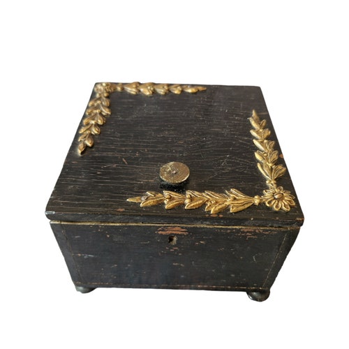 Antique Wood Box with shops brass ornament, Old box with lid, Antique box with floral brass decorations, Pretty jewellery box, small Storage box